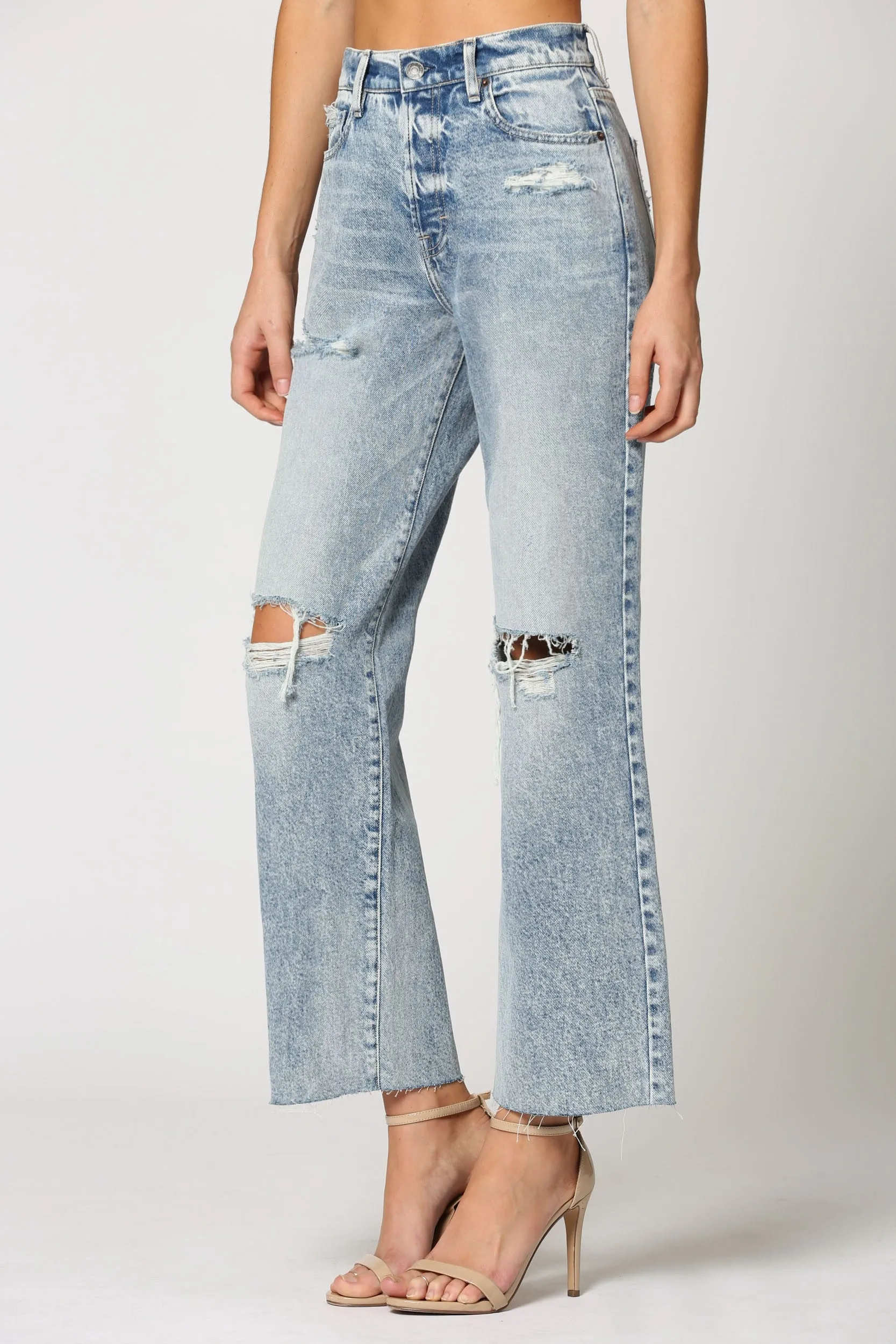 Hidden Logan Medium Wash Heavy Distressed Dad Jeans