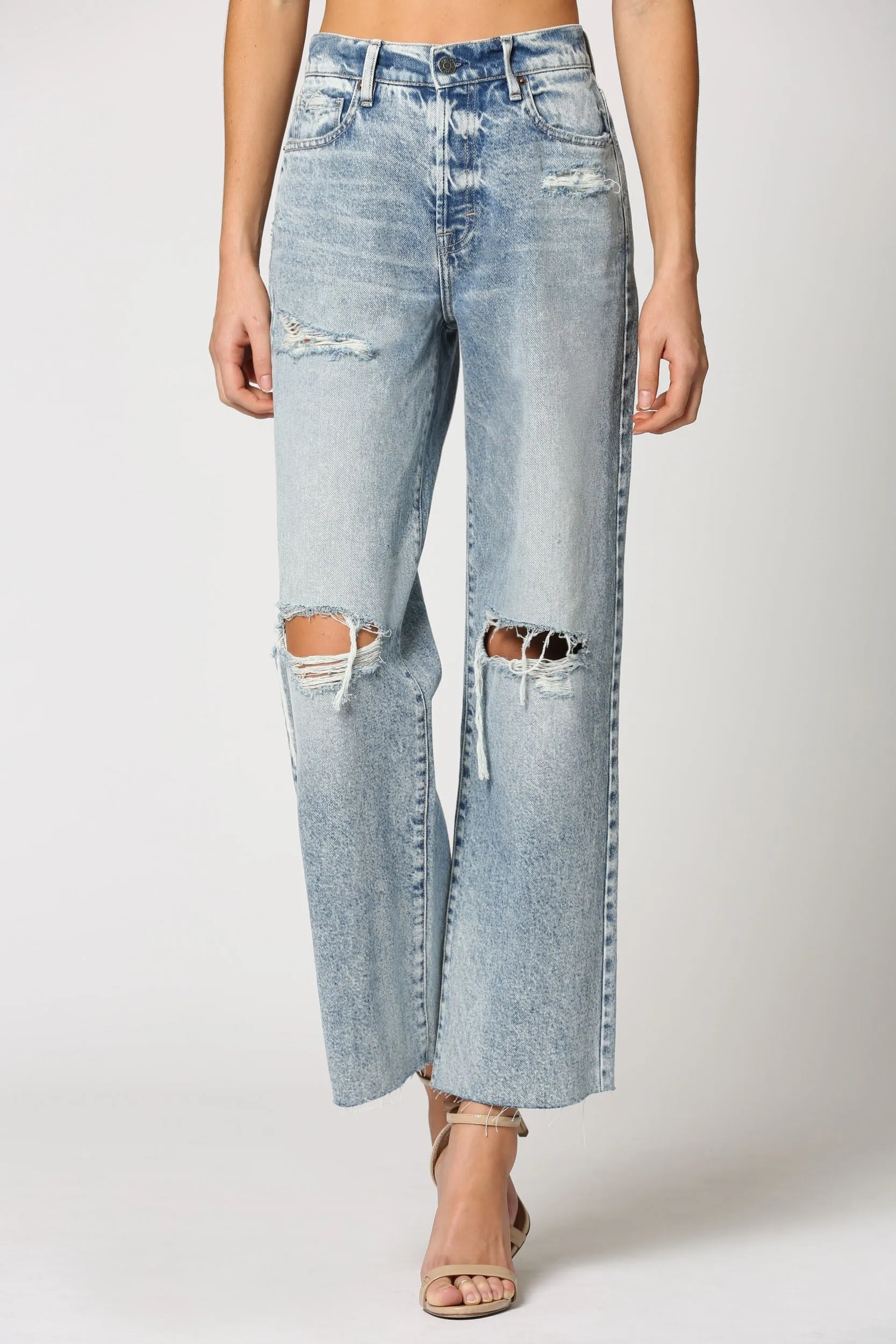 Hidden Logan Medium Wash Heavy Distressed Dad Jeans